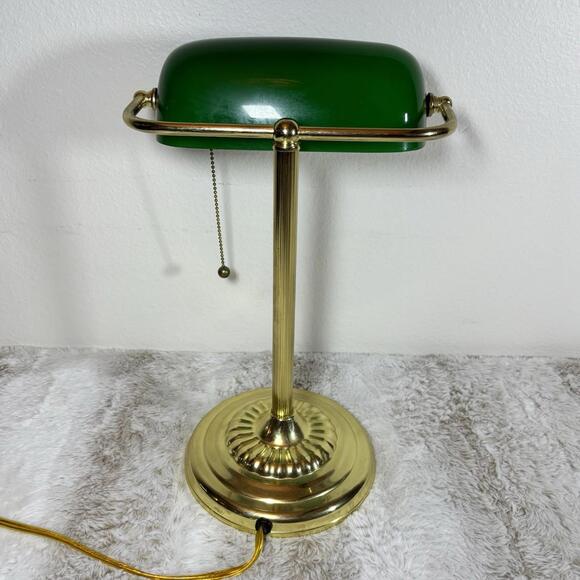 Vintage Green Bankers Lamp Brass Base Pull Chain Glass Shade Works - Picture 4 of 9